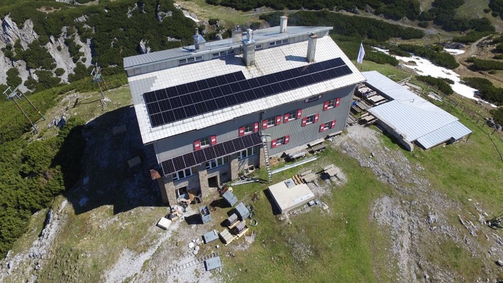 Die Alpenhütte Habsburghaus wurde mit 48-Zellern (monokristallin) ausgestattet.