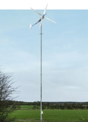 



Ein guter Standort? Die ländlichen Weiten in Nordfriesland versprechen erst mal einen guten Windertrag. Auch die Installation auf einem extra Mast ist gut.
