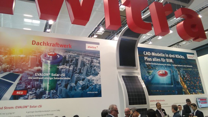 Alwitra präsentierte Module auf Foliensubstrat.