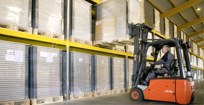 



Immer mehr Ware wird weltweit bewegt, in immer mehr Märkten. Die Preise für die Komponenten sinken, dafür gewinnen die Logistikkosten der Händler an Bedeutung.
