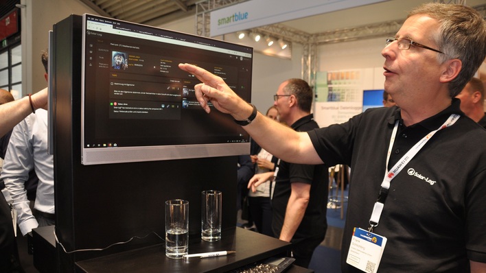 Frank Schlichting erklärt den komplett überarbeiteten Solarlog.