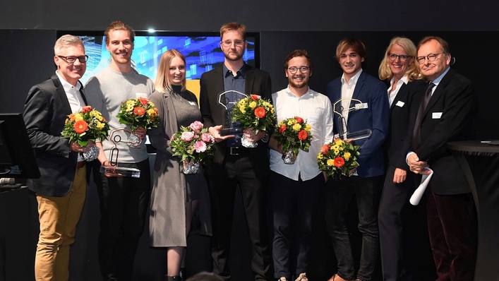 Das Bild zeigt Preisträger des Wettbewerbs 2018.