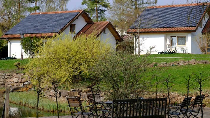 Die Solaranlage des Biohotels Sturm liefert Strom in den Spitzenzeiten am Vormittag und späten Nachmittag.