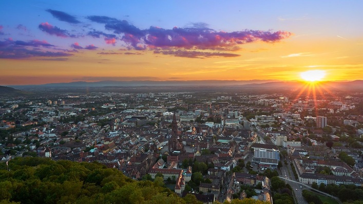 Die Stadt Freiburg fördert klimafreundliches Wohnen.