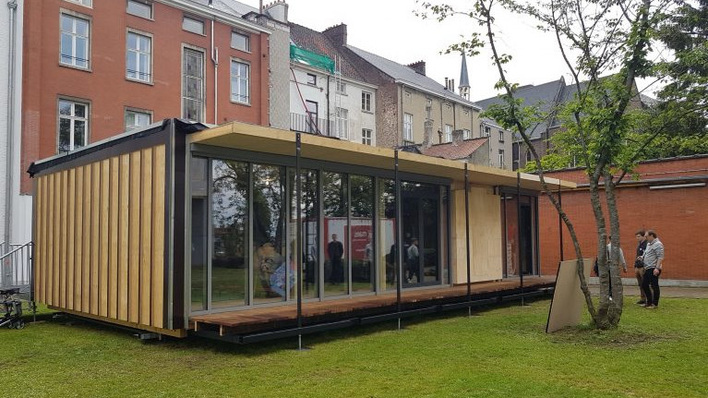 Das kleine flexible Häuschen eignet sich nicht nur perfekt für die Integration in bestehende Gebäude, sondern punktet auch mit einem intelligenten Energiekozept.