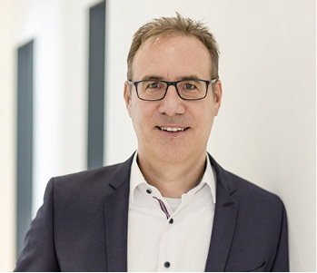 



Klauspeter Bader, Geschäftsführer bei Steca Elektronik.
