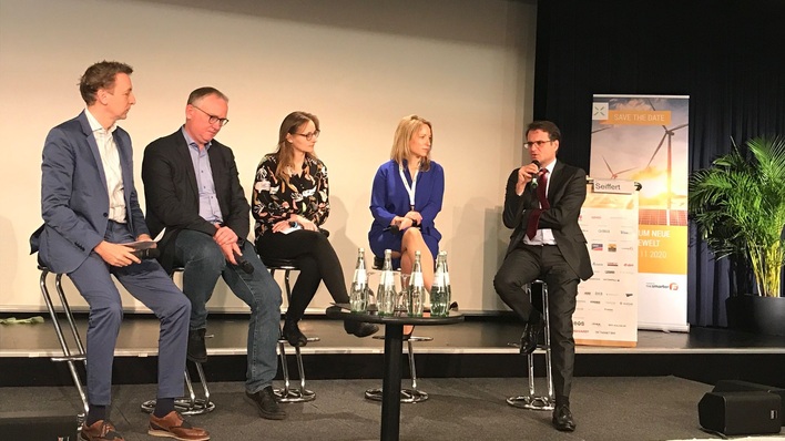 Politikvertreter diskutierten in der Eröffnungssession des 20. Forum Neue Energiewelt über den notwendigen Ausbau erneuerbarer Energien.