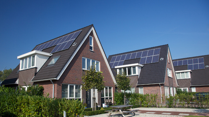 Die Solaranlagen werden genauso wie die elektrischen Verbraucher über das Smart Meter datensicher angesteuert und können so auf den Zustand im Netz reagieren.