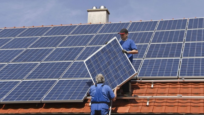 Bürger fordern: Mehr Solar auf die Dächer.