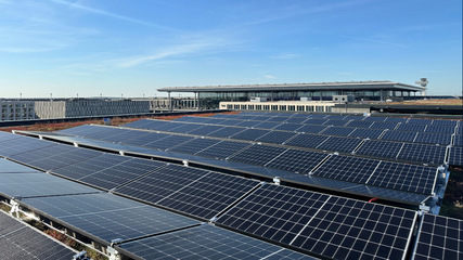 Ob der Strom aus größeren Dachanlagen inzwischen mehr vor Ort verbraucht wird, geht aus den Ergebnissen der aktuellen Auktion nicht hervor.