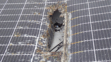 Das Problem der versprödenden Folien auf der Rückseite der Module ist noch nicht ausgestanden.