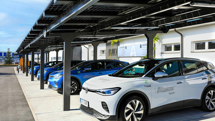 Der Austausch von Modulen solarer Carports ist aufwendiger und teurer als auf dem Dach.